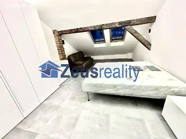 Pronájem bytu 2+1 51 m² Plzeňská, Praha - Smíchov