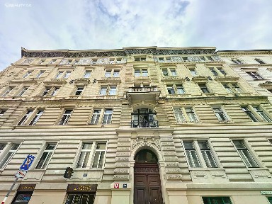 Pronájem bytu 2+1 74 m² Trojanova, Praha - Nové Město