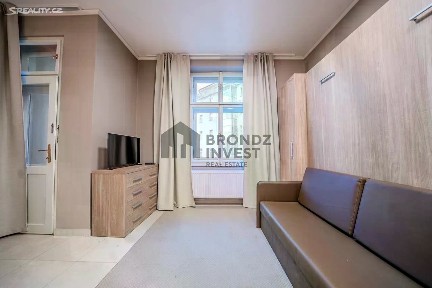 Pronájem bytu 1+kk 40 m² Jana Zajíce, Praha - Bubeneč