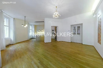 Pronájem bytu 3+kk 137 m² U starého hřbitova, Praha - Josefov