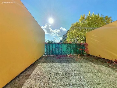 Pronájem bytu 1+kk 34 m² Práčská, Praha - Záběhlice