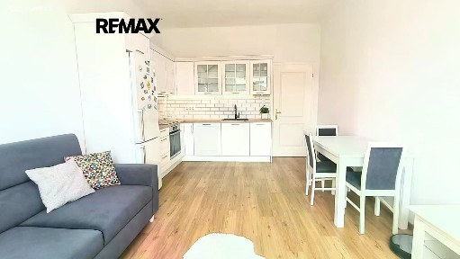 Pronájem bytu 2+kk 55 m² Matoušova, Praha - Smíchov