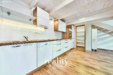 Pronájem bytu 2+kk 63 m² Křižíkova, Jihlava