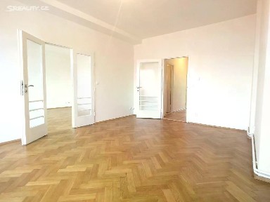 Pronájem kanceláře 77 m² Štefánikova, Praha - Smíchov