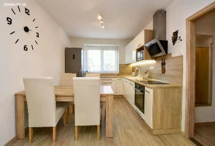 Prodej bytu 2+1 48 m² Dukelská, Chvaletice