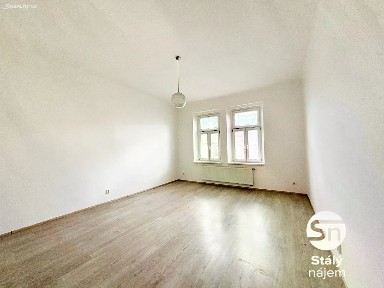 Pronájem bytu 1+1 55 m² Husova, Plzeň - Jižní Předměstí