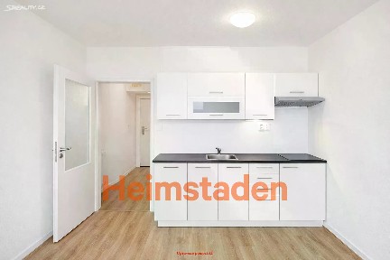 Pronájem bytu 1+kk 32 m² Výškovická, Ostrava - Výškovice
