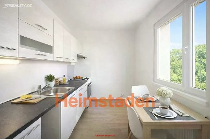 Pronájem bytu 3+1 70 m² Matuškova, Havířov - Město