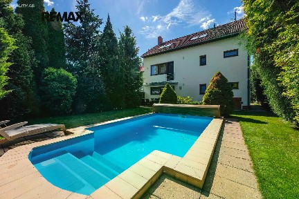 Prodej rodinného domu 255 m², pozemek 671 m² Brno - Žebětín