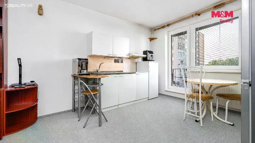 Pronájem bytu 1+kk 32 m² nábřeží Závodu míru, Pardubice - Zelené Předměstí