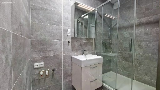 Pronájem bytu 2+1 56 m² Sady pionýrů, Lovosice