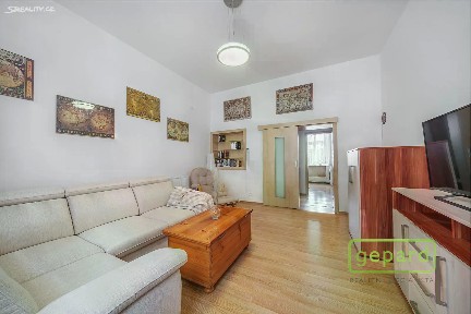 Prodej bytu 1+1 37 m² Závodu míru, Karlovy Vary - Stará Role