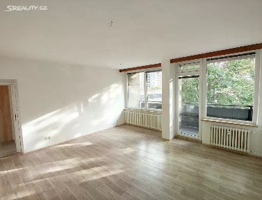 Pronájem bytu 3+1 80 m² Pod Strání, Hradec Králové - Třebeš