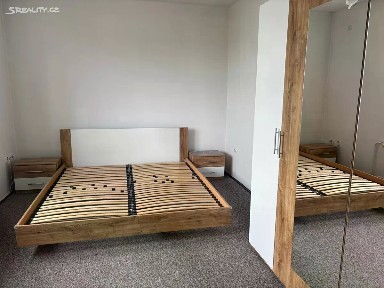 Pronájem bytu 2+1 52 m² Pospíšilova, Hradec Králové