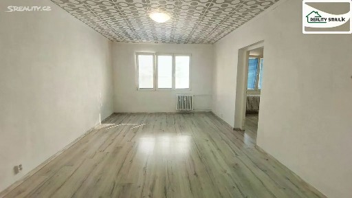 Pronájem bytu 3+1 55 m² Májová, Cheb