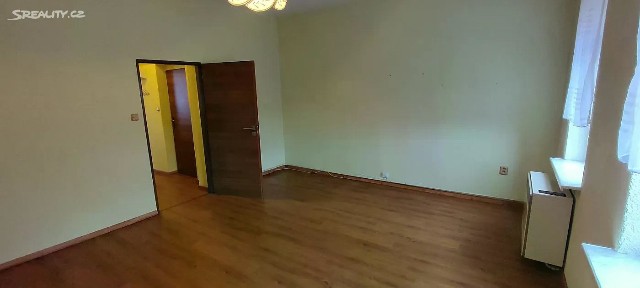 Aš, Cheb, Tovární, 6