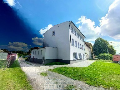Krnov, Bruntál, Pod Bezručovým vrchem, Nádražní, 16
