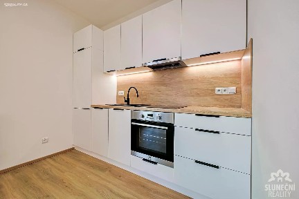 Pronájem bytu 1+kk 32 m²