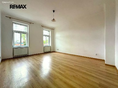 Pronájem bytu 1+1 35 m² Edisonova, Olomouc - Pavlovičky