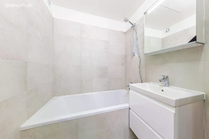Pronájem bytu 2+kk 45 m² Andrštova, Praha - Libeň