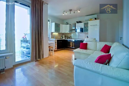 Pronájem bytu 3+kk 56 m² Názovská, Praha - Strašnice