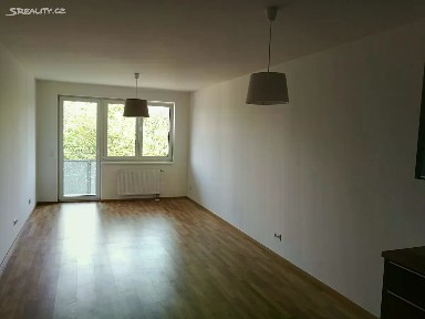 Pronájem bytu 2+kk 58 m² Zvěřinova, Praha - Strašnice