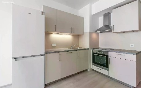Pronájem bytu 1+kk 32 m² Svatošových, Praha - Vysočany