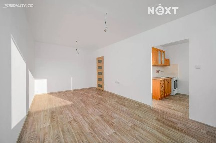 Pronájem bytu 3+1 76 m² Pražská, Praha - Hostivař