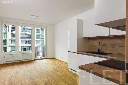 Pronájem bytu 1+kk 31 m² Smržových, Praha - Vysočany