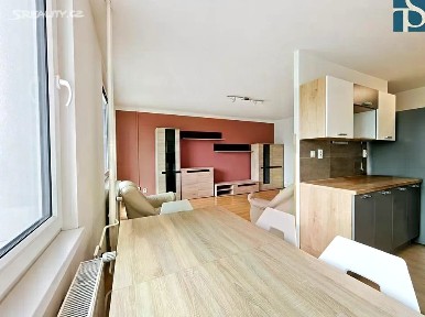 Pronájem bytu 4+1 91 m² U pramene, Praha - Újezd u Průhonic
