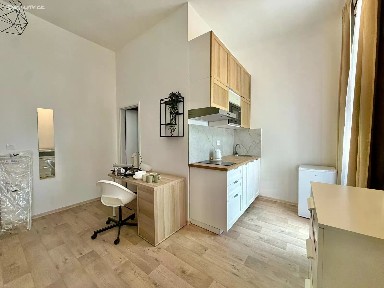 Pronájem bytu 1+kk 35 m² Kateřinská, Praha - Nové Město