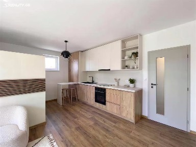 Prodej bytu 1+kk 37 m² Topolová, Milovice - Mladá