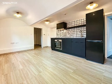 Pronájem kanceláře 44 m² U nových vil, Praha - Strašnice