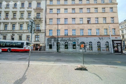 Pronájem obchodního prostoru 124 m² Na Florenci, Praha