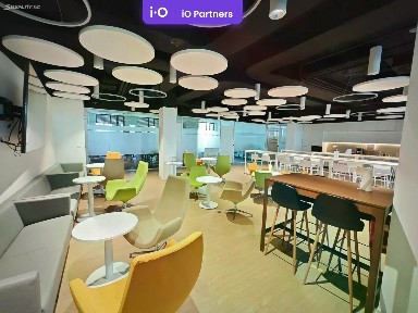 Pronájem kanceláře 337 m²