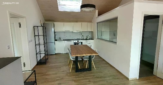 Stříbrná Skalice, Praha-východ, Kostelní Střimelice