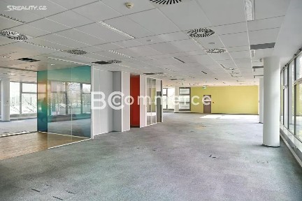Pronájem kanceláře 379 m²