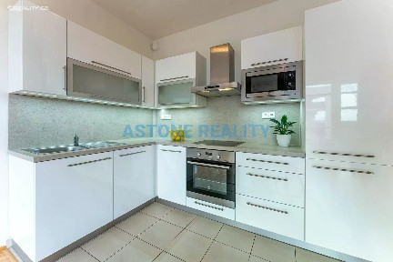 Pronájem bytu 1+kk 42 m²