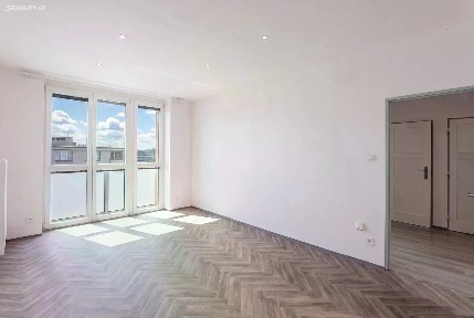 Pronájem bytu 1+1 43 m² Litevská, Praha - Vršovice