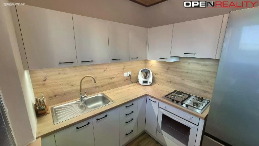 Hodonín, Družstevní čtvrť, 8