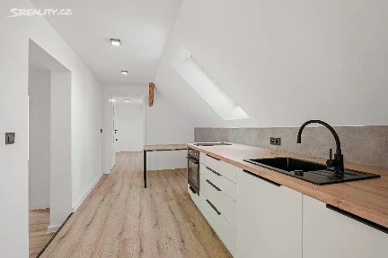 Pronájem bytu 3+1 94 m²