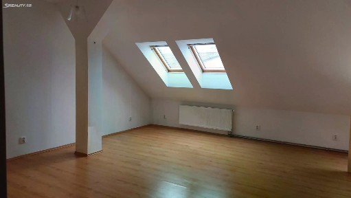 Pronájem bytu 2+kk 74 m² Bolzanova, Plzeň - Jižní Předměstí