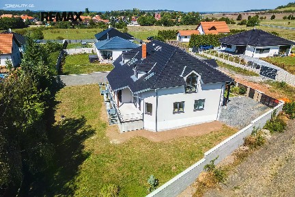 Prodej rodinného domu 179 m², pozemek 506 m² Bříství
