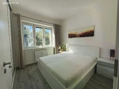 Pronájem bytu 2+kk 41 m² Na Jivinách, Praha