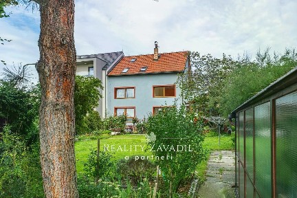 Pronájem bytu pokoje 40 m²