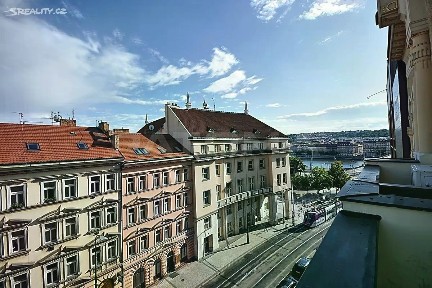 Pronájem obchodního prostoru 92 m² Na Moráni, Praha - Nové Město