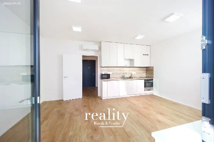 Pronájem bytu 1+kk 35 m² Kotkova, Znojmo