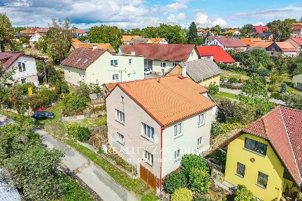 Prodej rodinného domu 210 m², pozemek 394 m² Struhařov