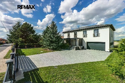 Prodej rodinného domu 329 m², pozemek 1034 m²