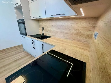 Prodej bytu 3+1 74 m² Výškovická, Ostrava - Zábřeh